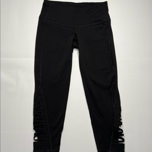 ATHLETA Crop Criss Cross Leggings